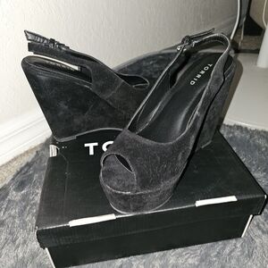 TORRID Black Peep-Toe Wedges